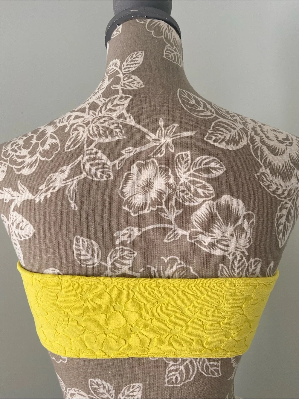 Frankies Bikinis Bandeau Bikini Top Bright Yellow Textured Floral Small